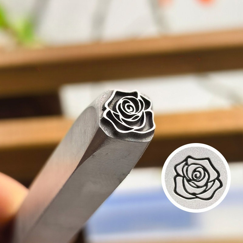 Outil de poinçonnage métalliqu - Leatherwork Embossing avis et prix